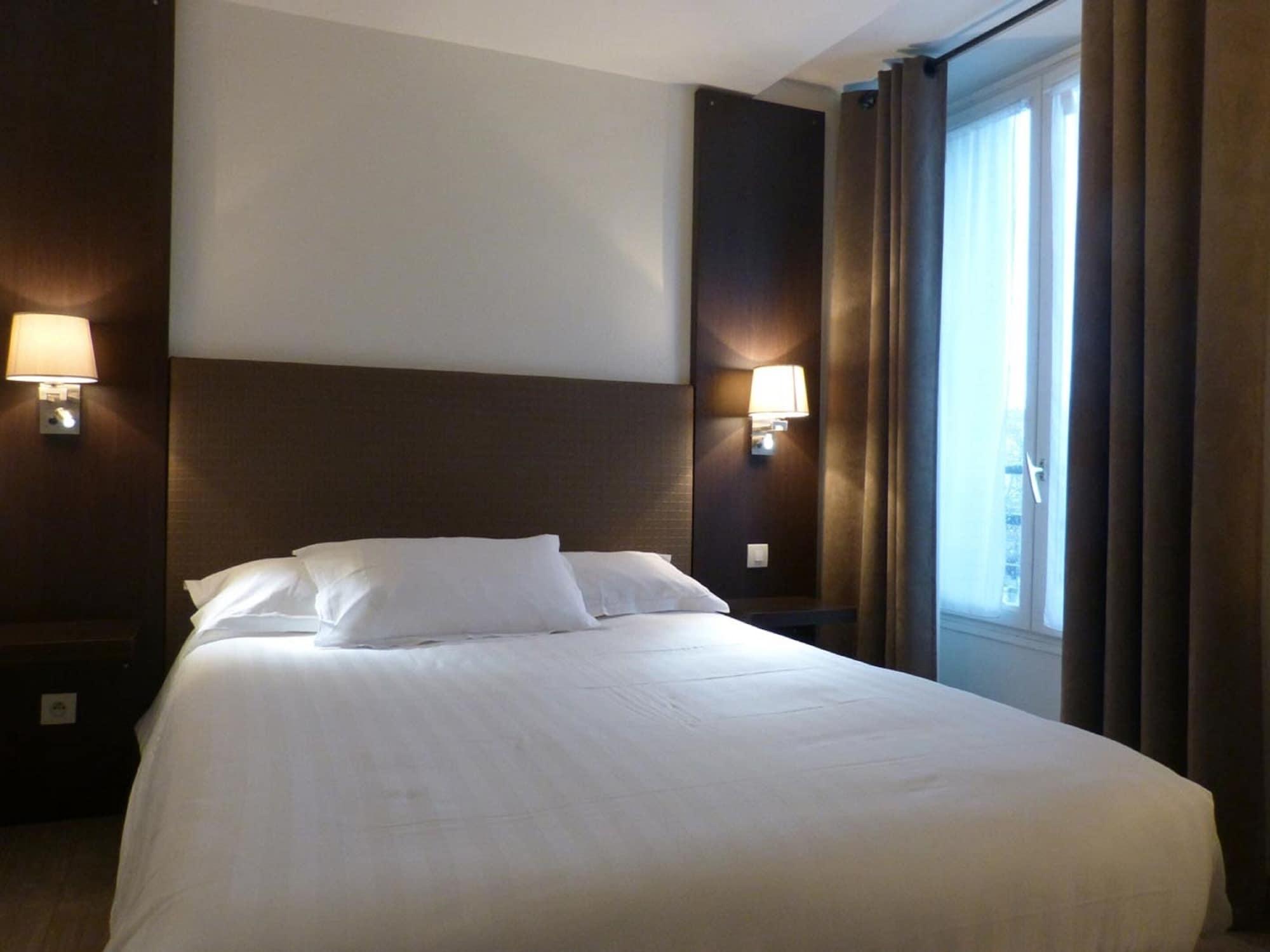 פריז Hotel Little Regina מראה חיצוני תמונה