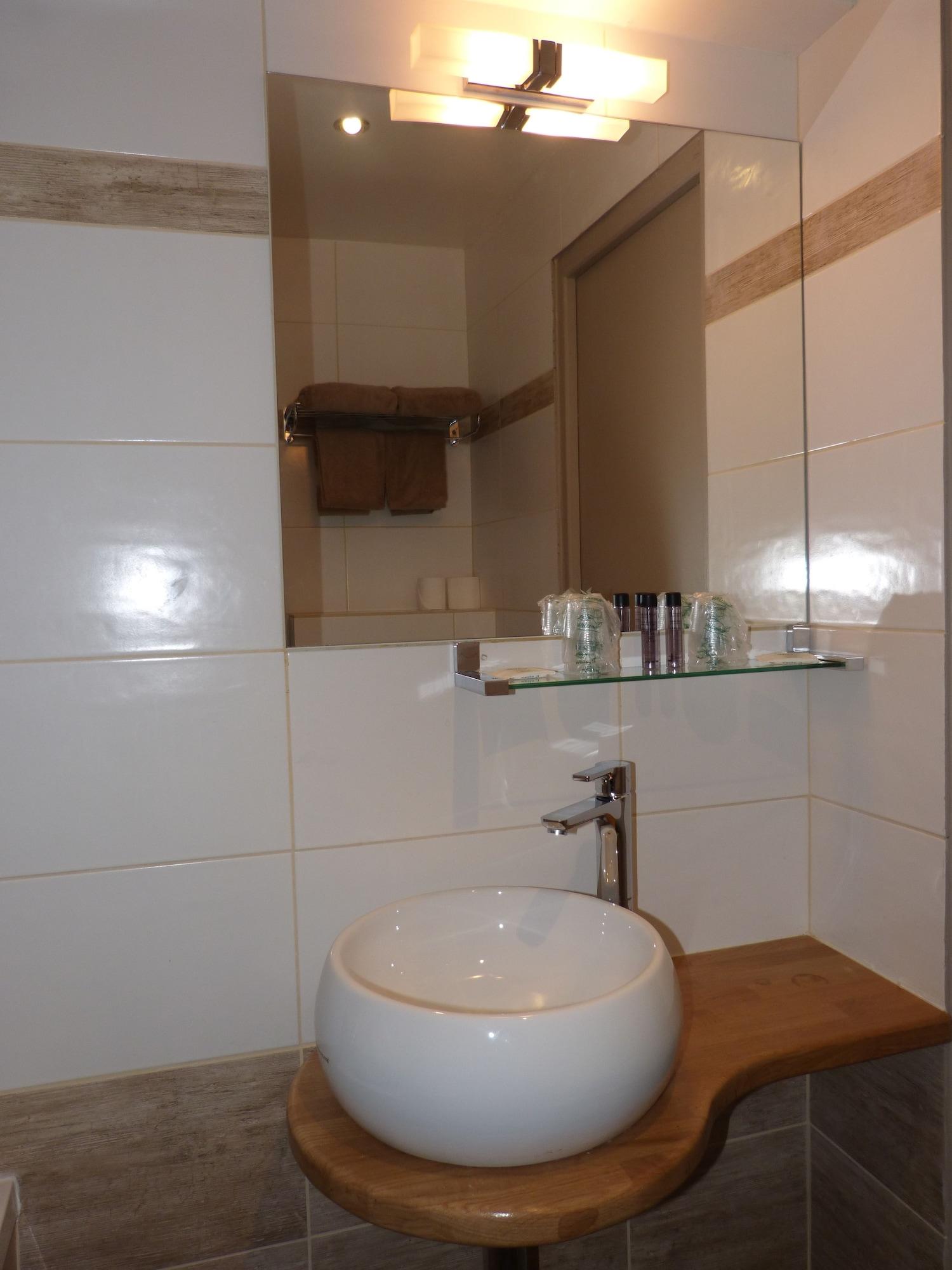 פריז Hotel Little Regina מראה חיצוני תמונה