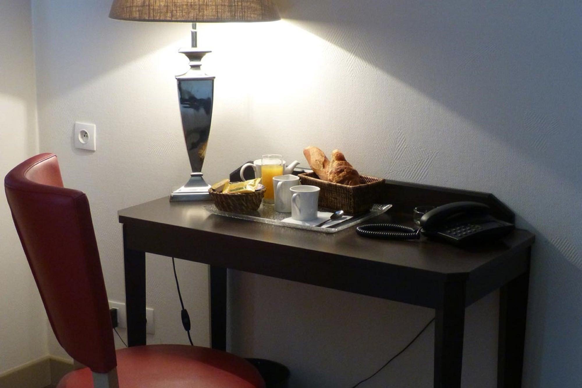 פריז Hotel Little Regina מראה חיצוני תמונה