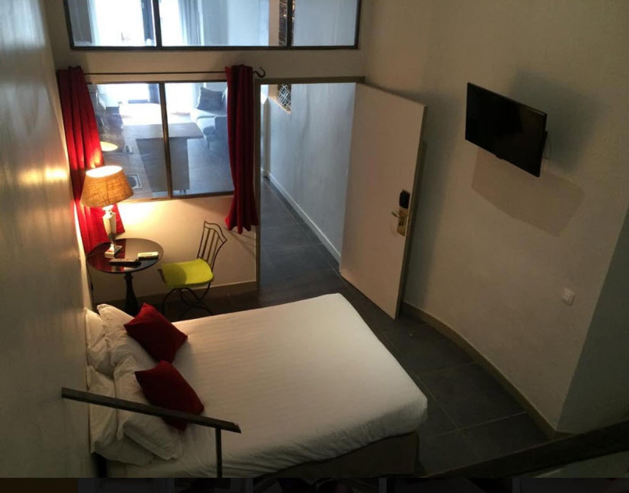 פריז Hotel Little Regina מראה חיצוני תמונה
